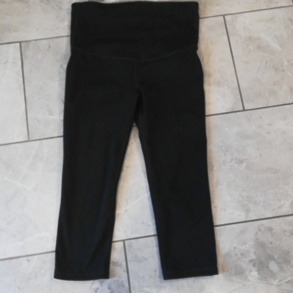 GAP fit maternity active leggings